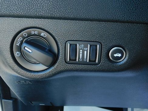 Used 2023 Dodge Charger SXT image 30