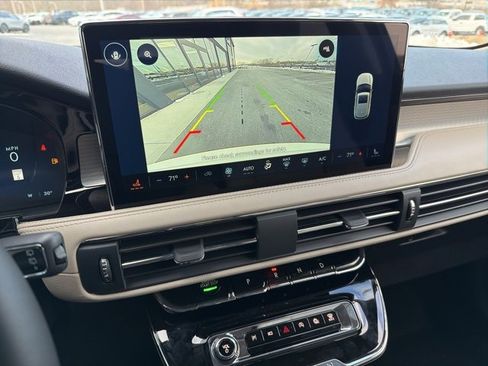 New 2026 Lincoln Corsair Premiere image 12