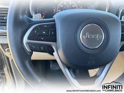 Used 2019 Jeep Grand Cherokee Limited w/ Luxury Group II image 25
