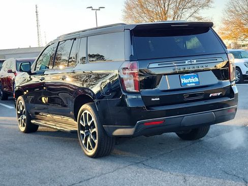 Used 2021 Chevrolet Suburban RST w/ Luxury Package image 4