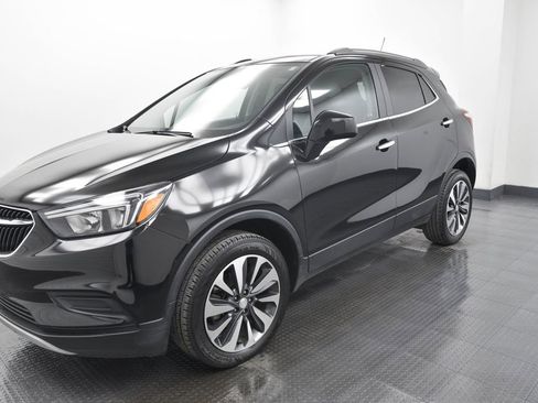 Used 2022 Buick Encore Preferred w/ Safety Package image 3