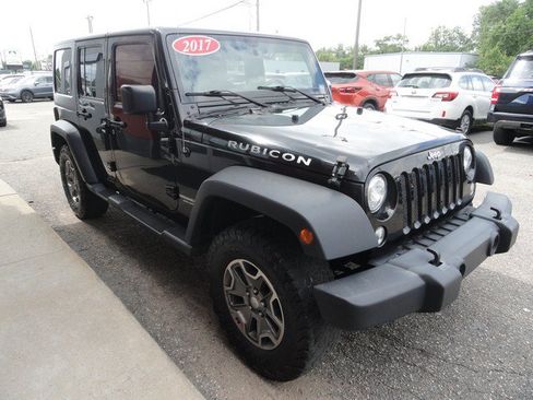 Used 2017 Jeep Wrangler Unlimited Rubicon w/ Dual Top Group AWD/4WD image 3