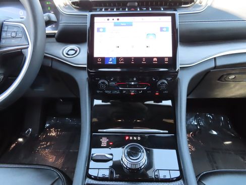 Used 2024 Jeep Grand Cherokee Limited 4xe AWD/4WD image 23