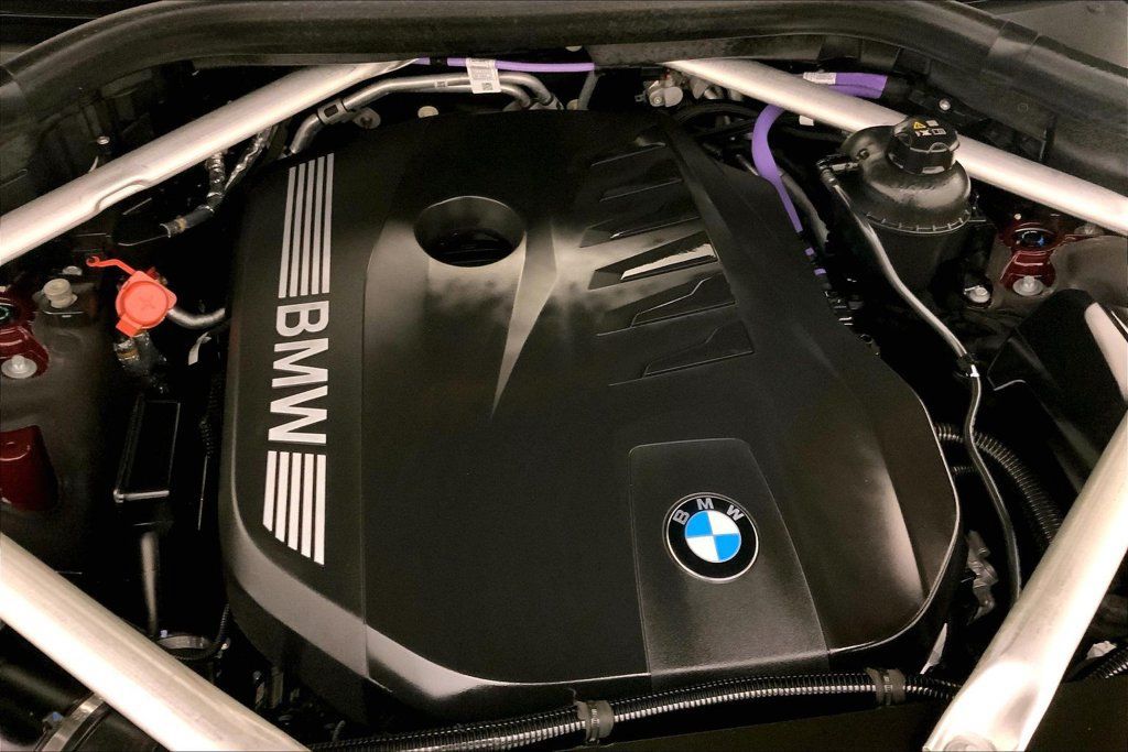 Used 2026 BMW X7 xDrive40i w/ Premium Package AWD/4WD image 31