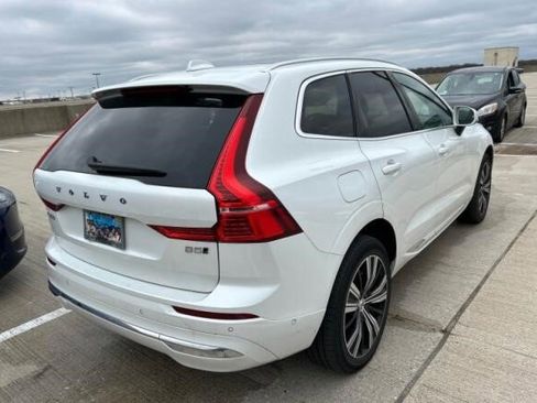 Used 2023 Volvo XC60 B5 Plus w/ Climate Package image 5