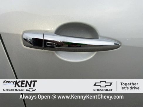 Used 2024 Nissan Altima 2.5 SV image 12