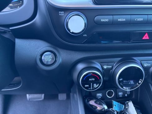 Certified 2026 Hyundai Venue SEL FWD image 20