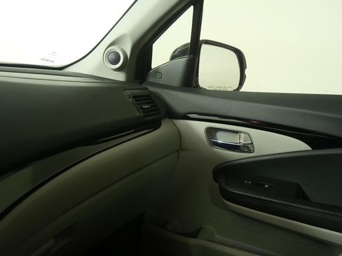 Used 2022 Honda Pilot Touring image 30