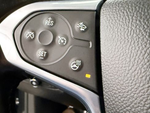 Used 2021 Chevrolet Traverse RS image 11