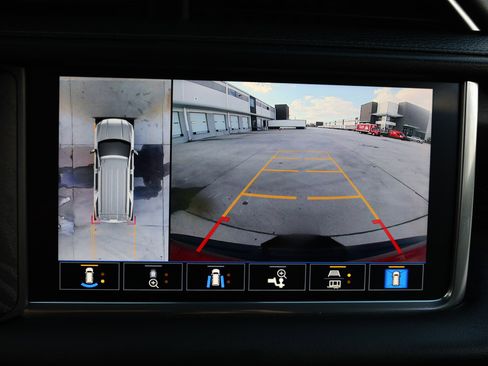 Used 2021 GMC Yukon Denali w/ Denali Premium Package image 46