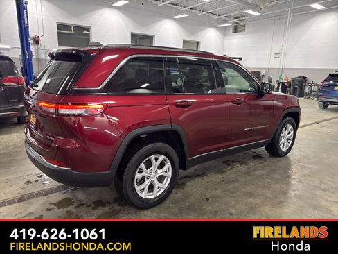Used 2023 Jeep Grand Cherokee Limited image 5