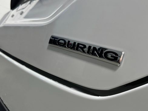 New 2025 Honda Pilot Touring image 10