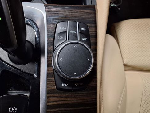 Used 2022 BMW 540i 540i w/ Premium Package image 17