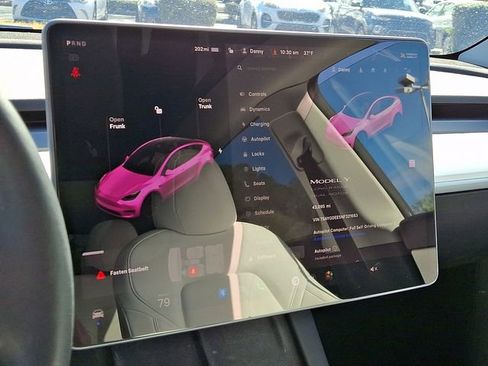 Used 2022 Tesla Model Y Long Range image 20