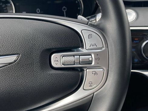 Used 2025 Genesis GV70 2.5T AWD/4WD image 19