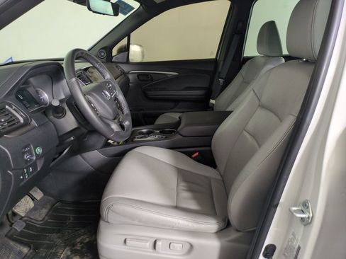 Certified 2024 Honda Passport EX-L image 13