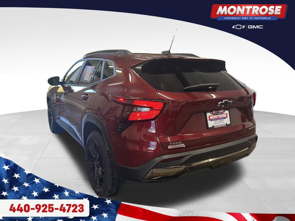 Used 2024 Chevrolet Trax ACTIV w/ Driver Confidence Package FWD image 3