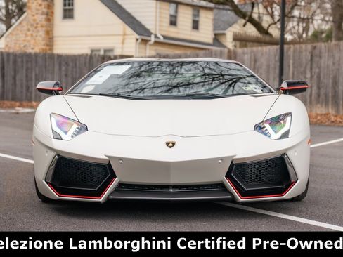 Used 2015 Lamborghini Aventador LP 700-4 image 2