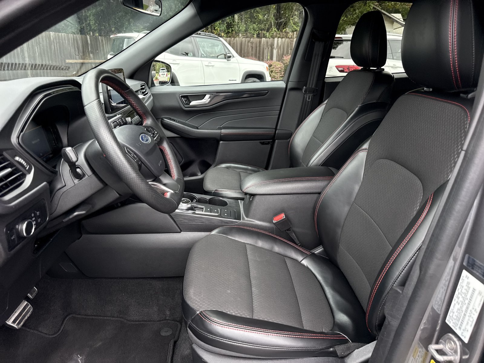 Used 2024 Ford Escape ST-Line FWD image 9