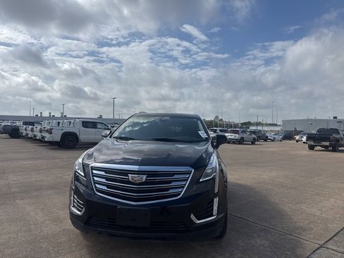 Used 2019 Cadillac XT5 Premium Luxury w/ Advanced Security Package image 5
