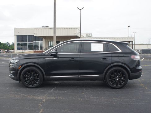 Used 2021 Lincoln Nautilus Reserve w/ Equipment Group 202A AWD/4WD image 12