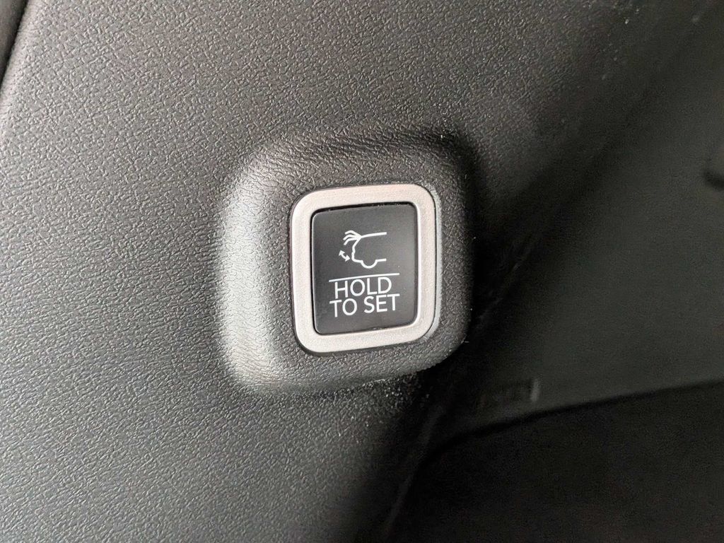 New 2026 Jeep Cherokee Overland AWD/4WD image 11