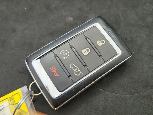 Used 2022 Jeep Grand Cherokee L Limited image 21