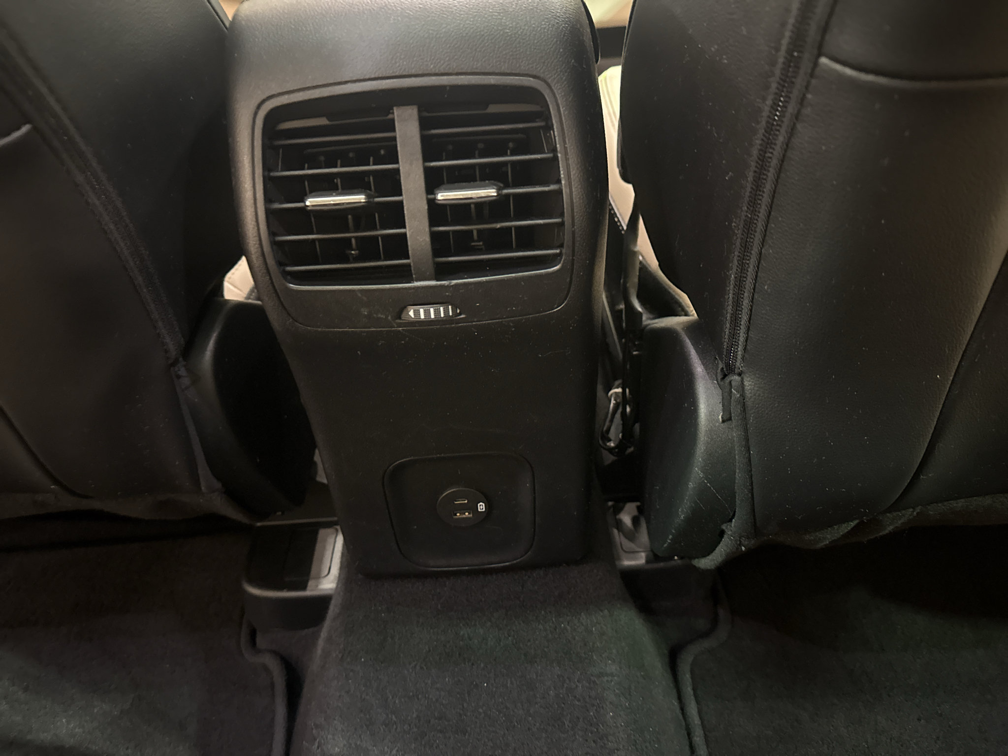 Used 2021 Ford Escape Titanium AWD/4WD image 29