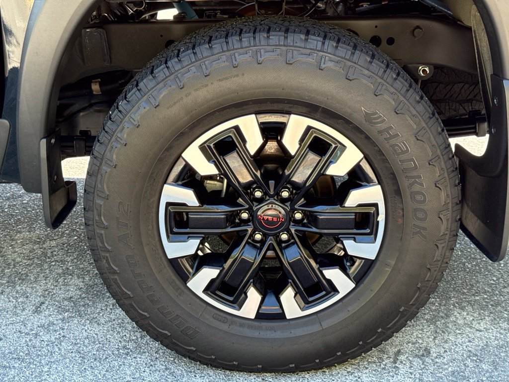 Used 2024 Nissan Frontier PRO-4X w/ Technology Package AWD/4WD image 12