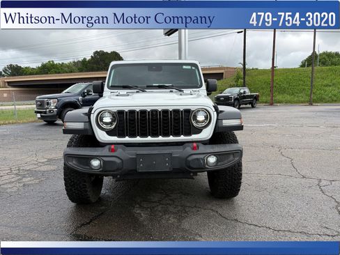 Used 2024 Jeep Wrangler Unlimited Rubicon w/ Technology Group AWD/4WD image 2