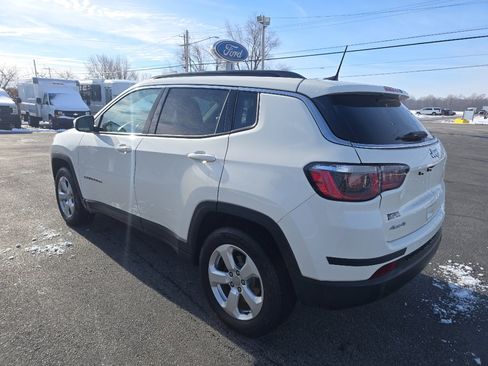 Used 2019 Jeep Compass Latitude w/ Safety & Security Group image 8