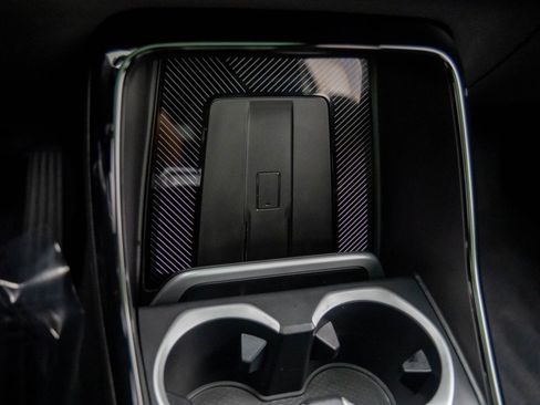 Certified 2025 BMW X2 xDrive28i w/ Premium Package image 22