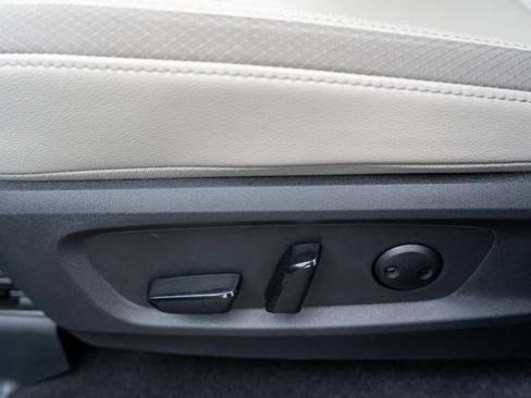 Certified 2025 Nissan Pathfinder SL image 24