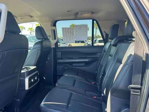 Certified 2024 Ford Expedition Max XLT image 25