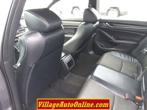Used 2018 Honda Accord Sport image 22