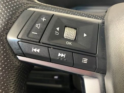 Used 2024 Mitsubishi Outlander SE image 18