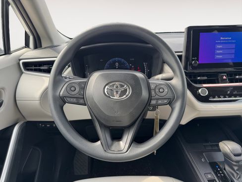 New 2026 Toyota Corolla Cross L image 15