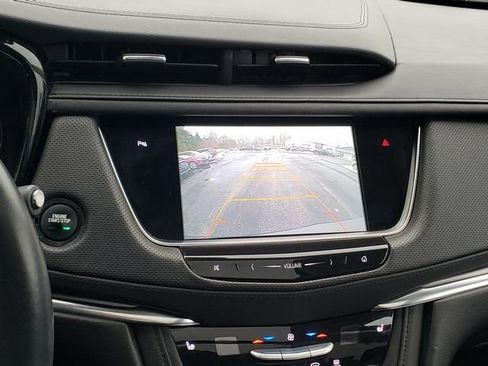 Used 2017 Cadillac XT5 Luxury w/ Driver Awareness Package image 18