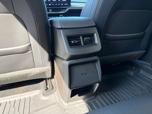 Used 2024 Chevrolet Equinox EV RS FWD image 54
