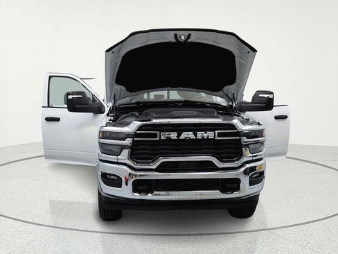 New 2026 RAM 3500 Tradesman AWD/4WD image 7
