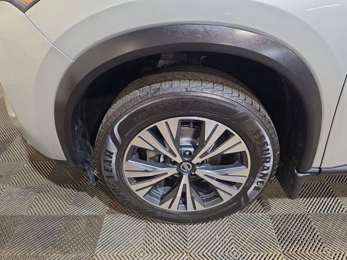 Used 2021 Nissan Rogue SV AWD/4WD image 18