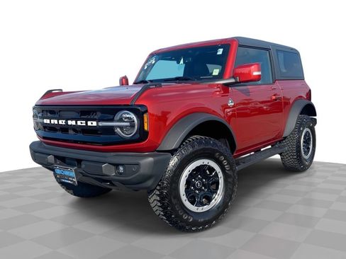 Used 2022 Ford Bronco Outer Banks w/ Sasquatch Package AWD/4WD image 1