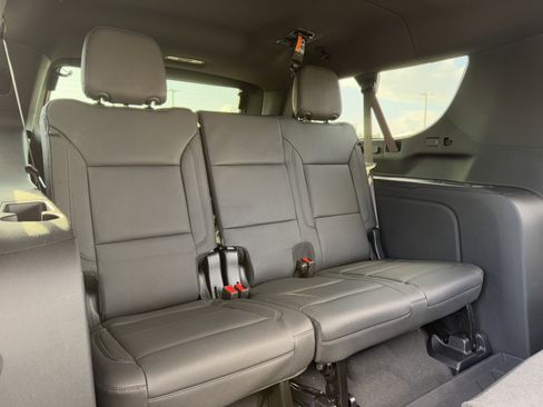 New 2026 Chevrolet Suburban LT w/ Comfort Package image 33