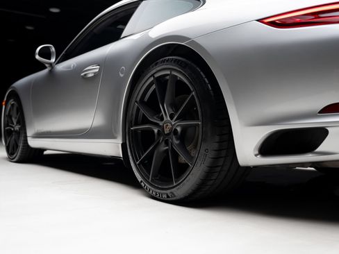 Used 2018 Porsche 911 Carrera RWD image 70