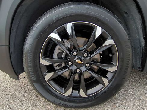 Used 2023 Chevrolet TrailBlazer LT FWD image 28