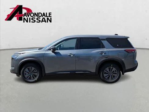 New 2024 Nissan Pathfinder S FWD image 4
