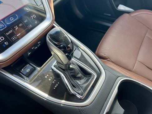 Used 2022 Subaru Outback Touring w/ Popular Package #2 image 18