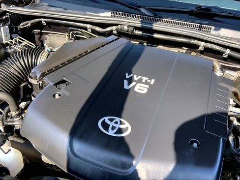 Used 2013 Toyota Tacoma 4x4 Double Cab w/ TRD Sport Pkg image 32