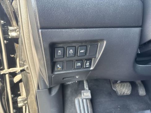 Used 2020 Nissan Pathfinder SL image 26