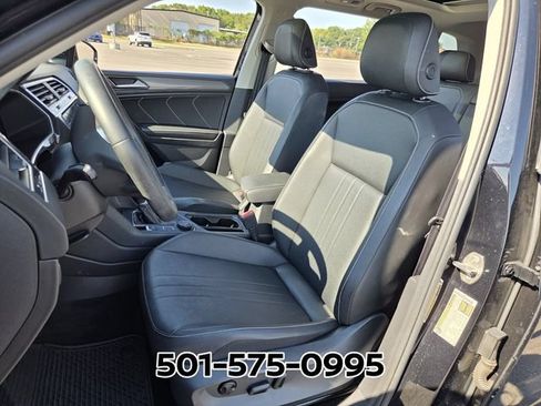 Used 2023 Volkswagen Tiguan SE AWD/4WD image 8